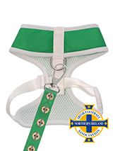 Northern Ireland Football Team Harness & Lead Set - Step out in style and support with the Official Northern Ireland Retro  Dog Harness and Lead Set. This set not only offers ultimate comfort  and safety but also showcases team pride with the Northern Ireland  team crest prominently displayed on the chest harness and along the  length of the lead. Th...
